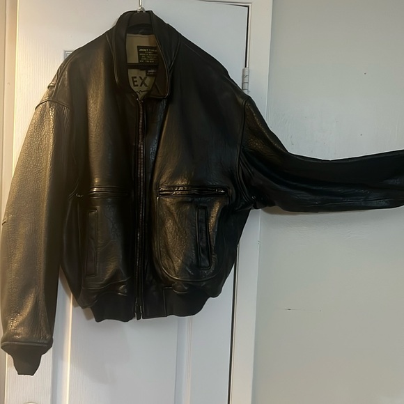 Bomber - Picture 1 of 5